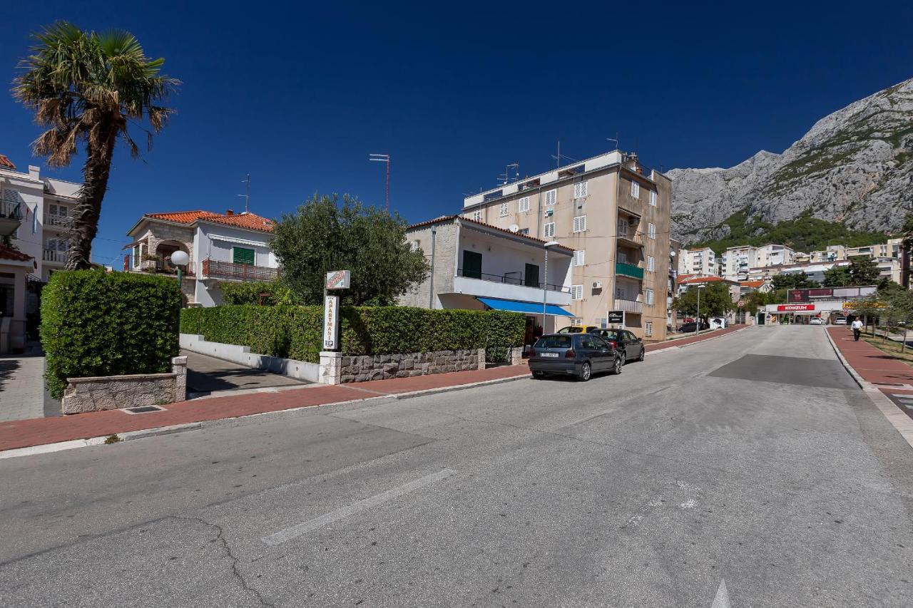מאקרסקה Apartments Carmen מראה חיצוני תמונה
