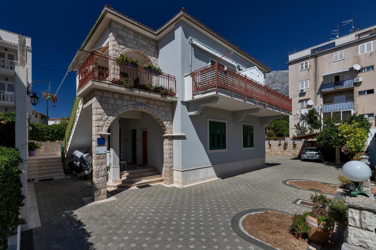 מאקרסקה Apartments Carmen מראה חיצוני תמונה