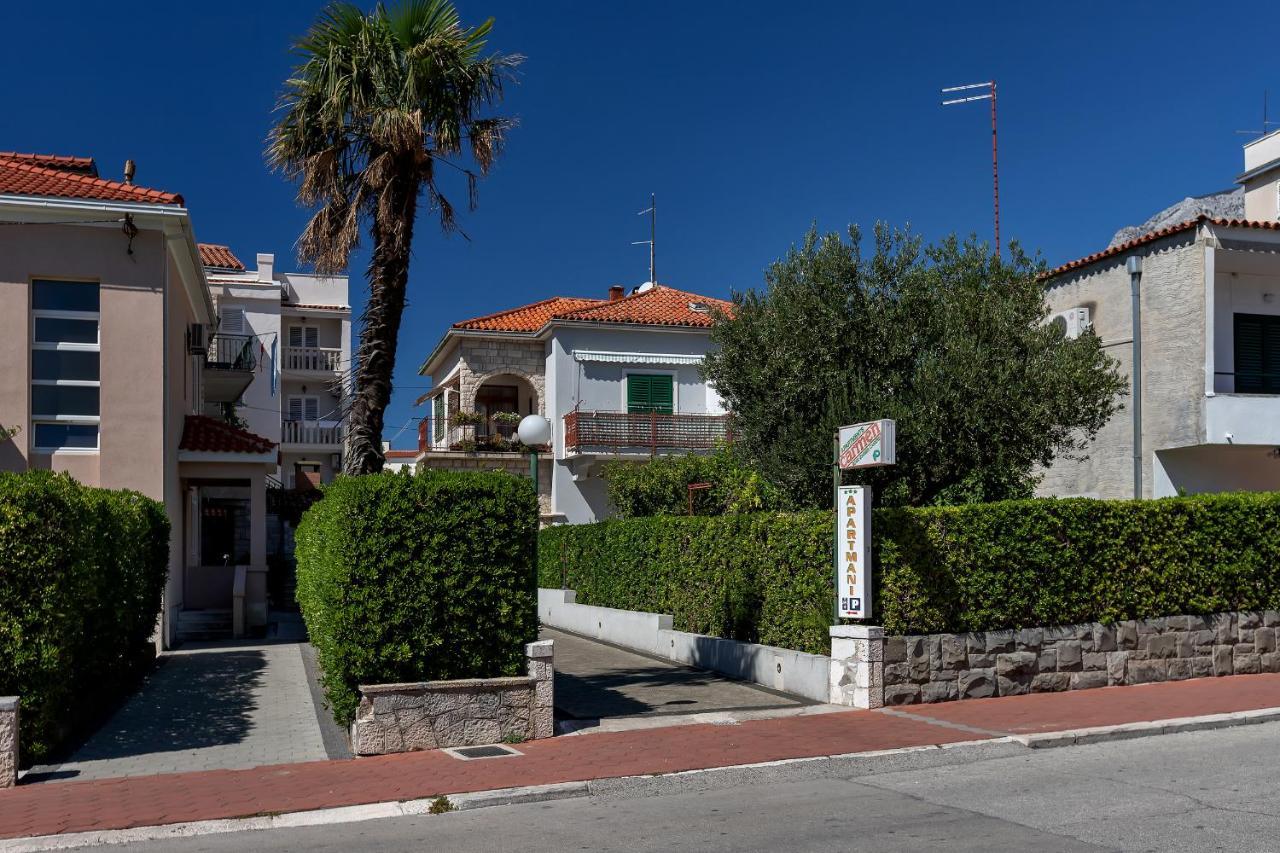 מאקרסקה Apartments Carmen מראה חיצוני תמונה
