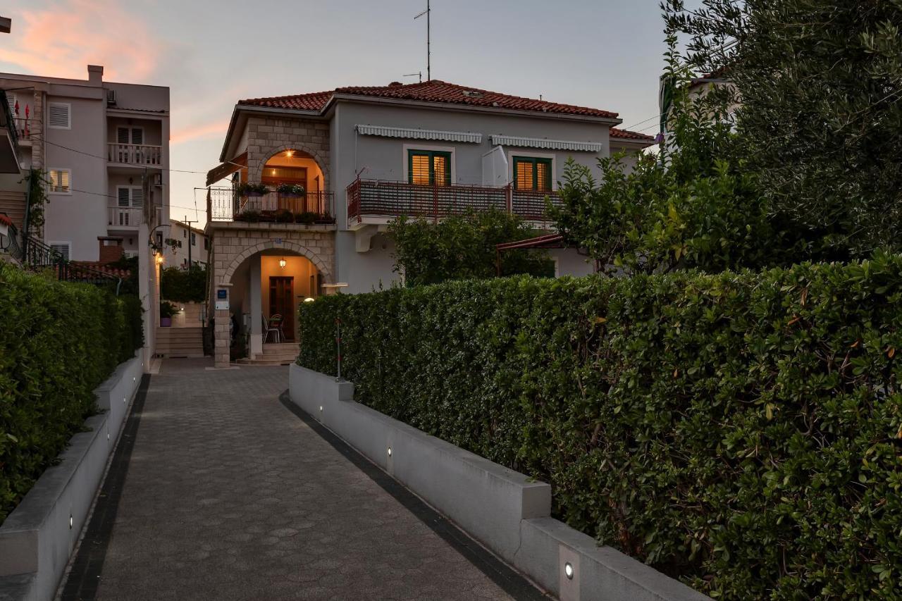 מאקרסקה Apartments Carmen מראה חיצוני תמונה