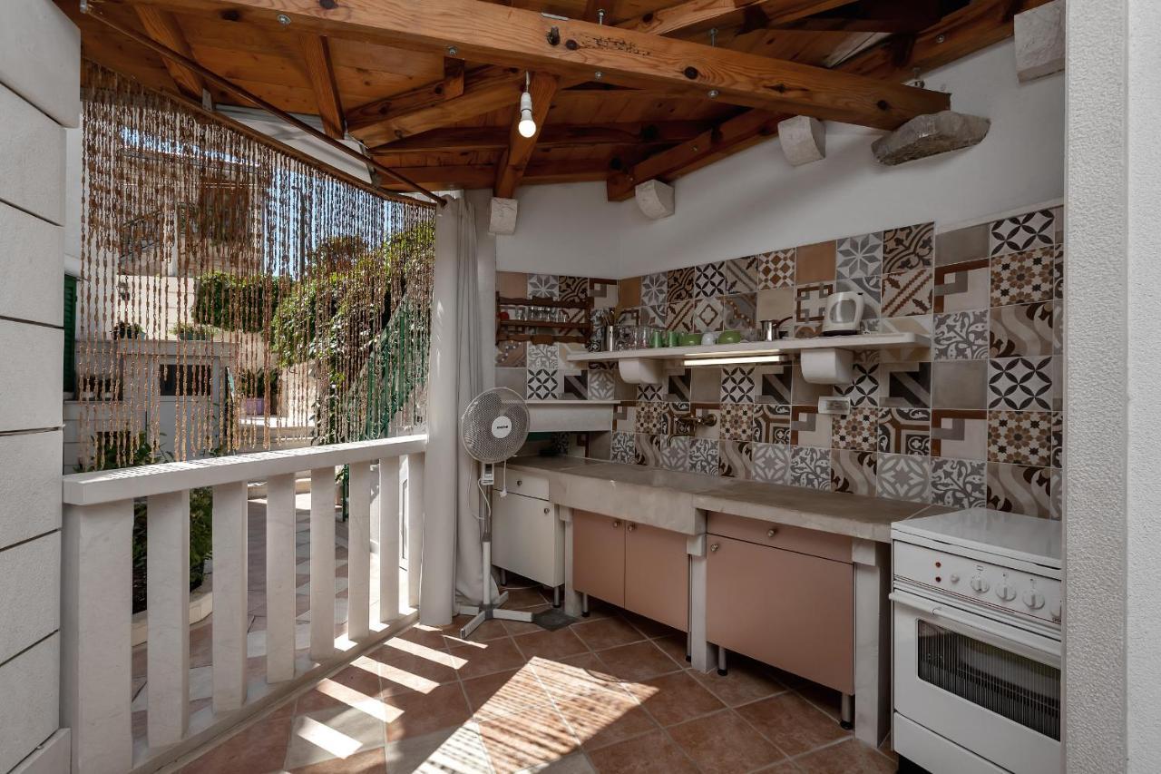 מאקרסקה Apartments Carmen מראה חיצוני תמונה