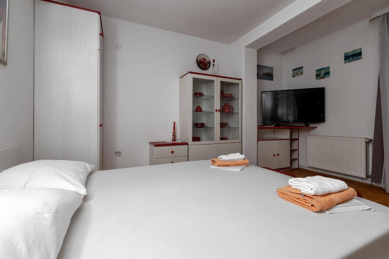 מאקרסקה Apartments Carmen מראה חיצוני תמונה
