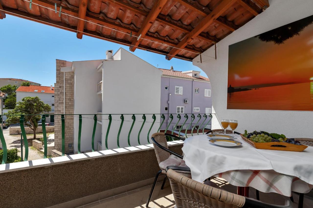 מאקרסקה Apartments Carmen מראה חיצוני תמונה