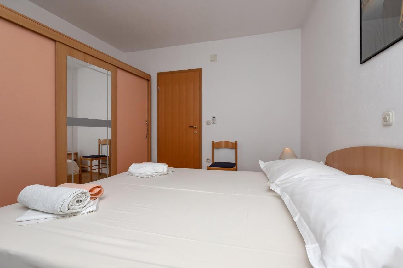 מאקרסקה Apartments Carmen מראה חיצוני תמונה