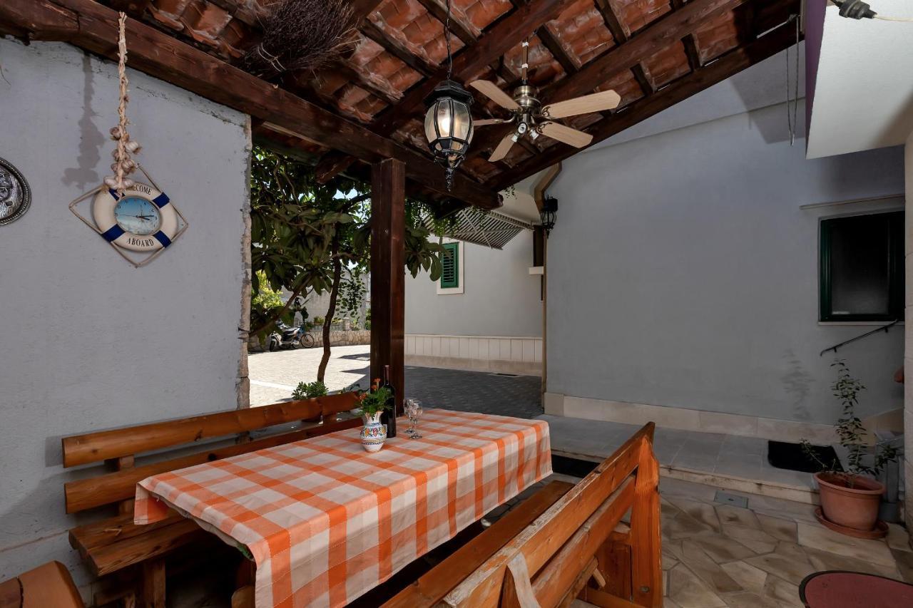 מאקרסקה Apartments Carmen מראה חיצוני תמונה