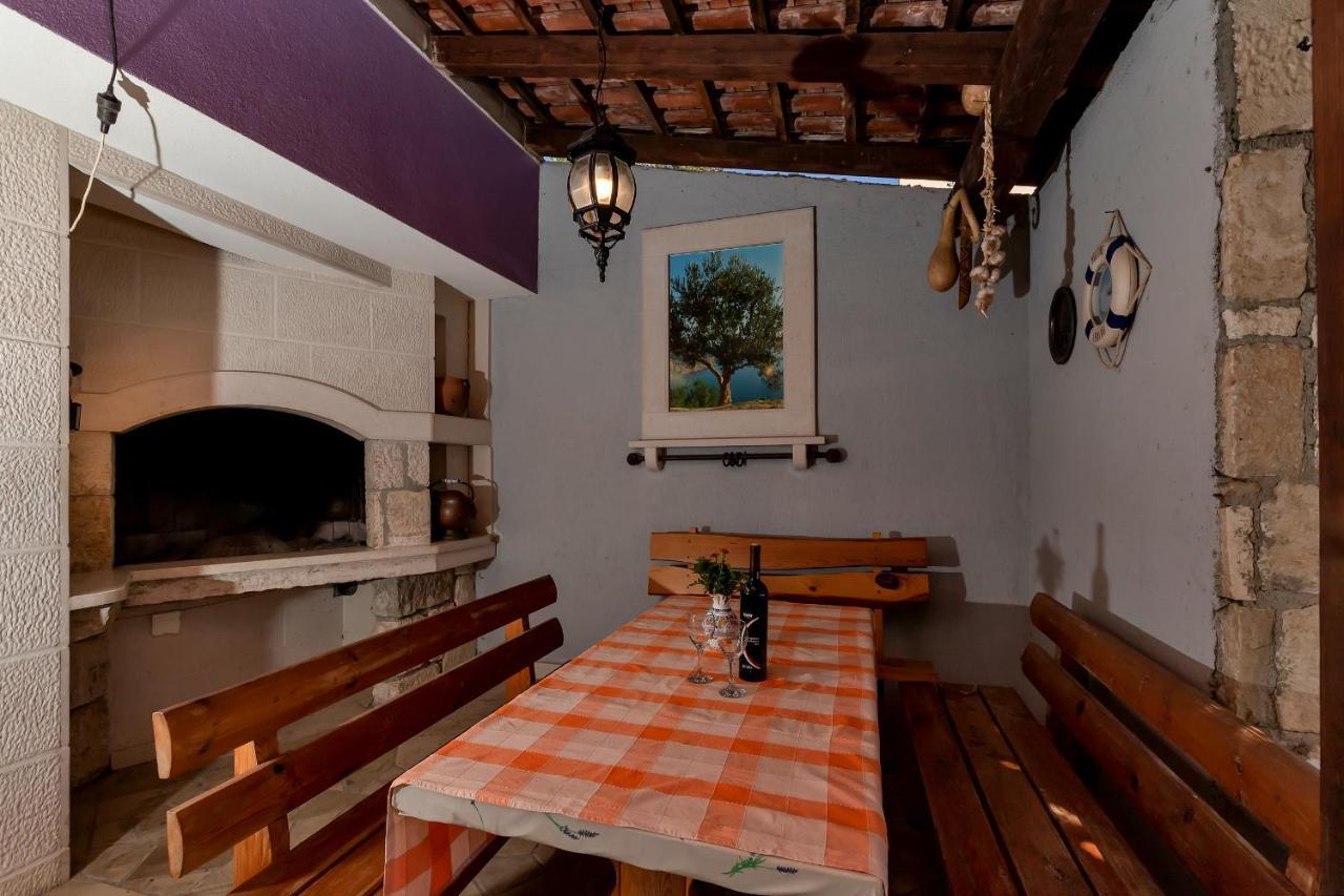 מאקרסקה Apartments Carmen מראה חיצוני תמונה