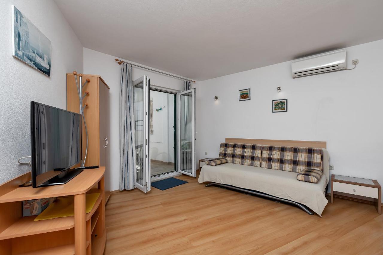 מאקרסקה Apartments Carmen מראה חיצוני תמונה