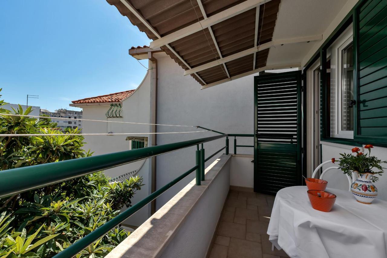 מאקרסקה Apartments Carmen מראה חיצוני תמונה