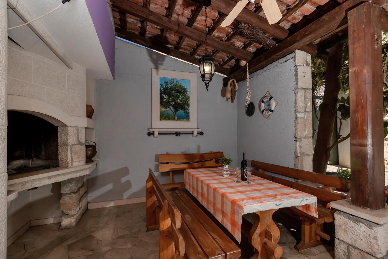מאקרסקה Apartments Carmen מראה חיצוני תמונה