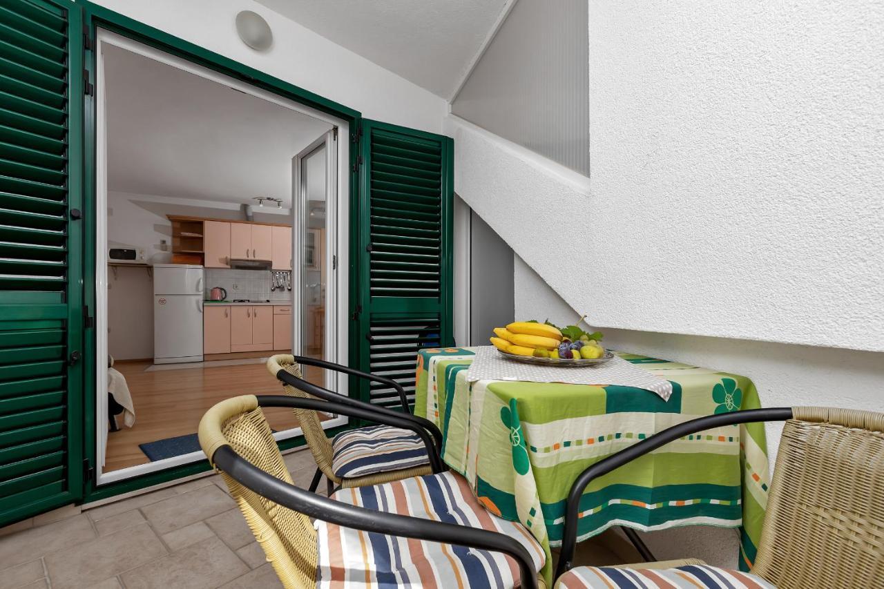 מאקרסקה Apartments Carmen מראה חיצוני תמונה