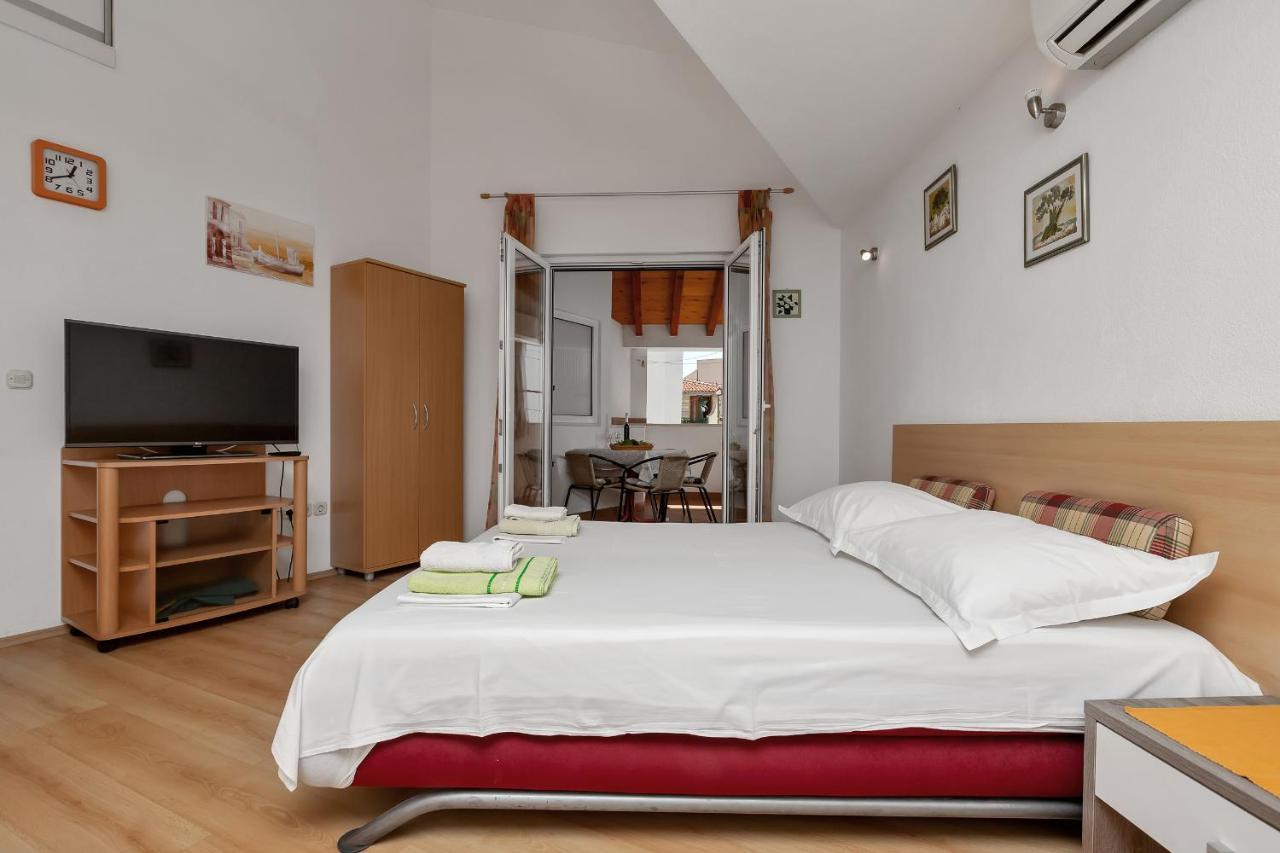 מאקרסקה Apartments Carmen מראה חיצוני תמונה