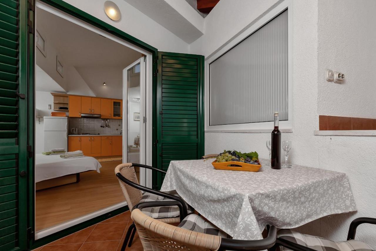מאקרסקה Apartments Carmen מראה חיצוני תמונה