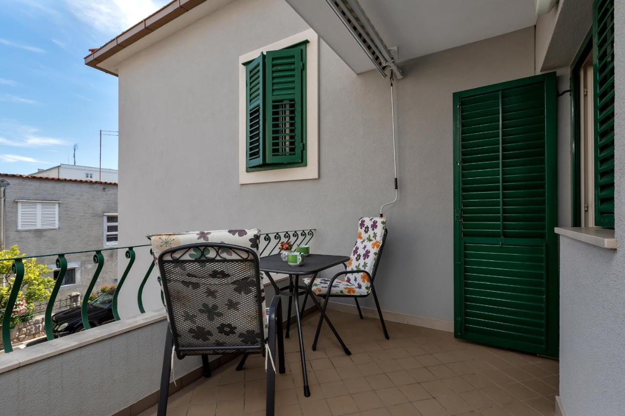 מאקרסקה Apartments Carmen מראה חיצוני תמונה