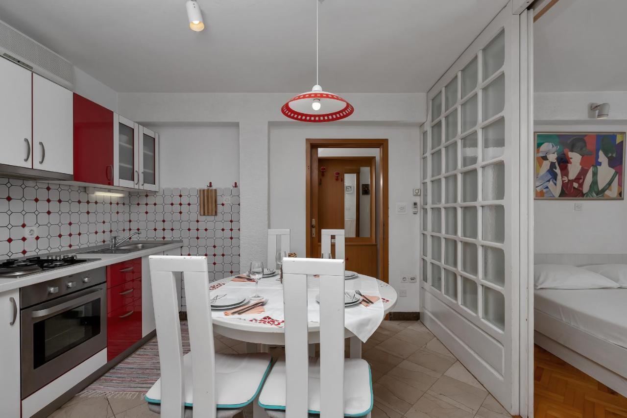 מאקרסקה Apartments Carmen מראה חיצוני תמונה