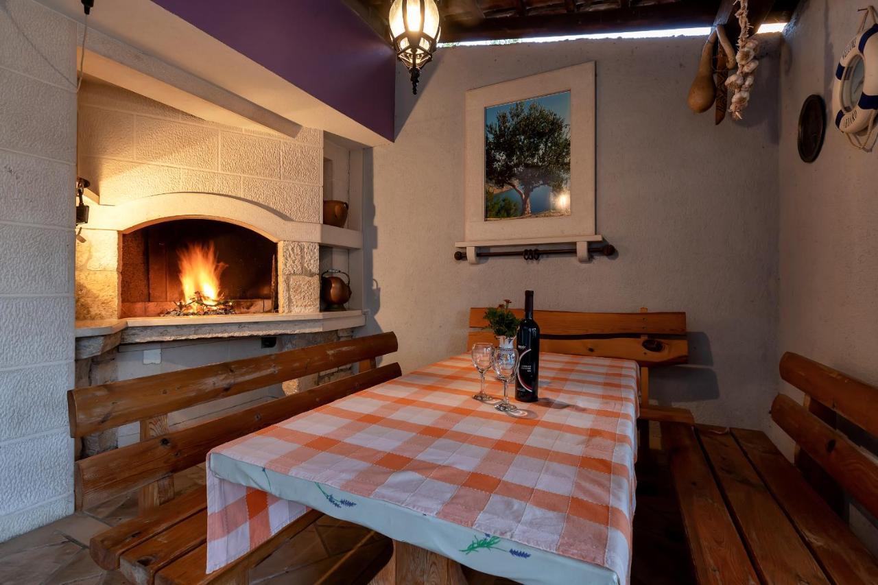 מאקרסקה Apartments Carmen מראה חיצוני תמונה